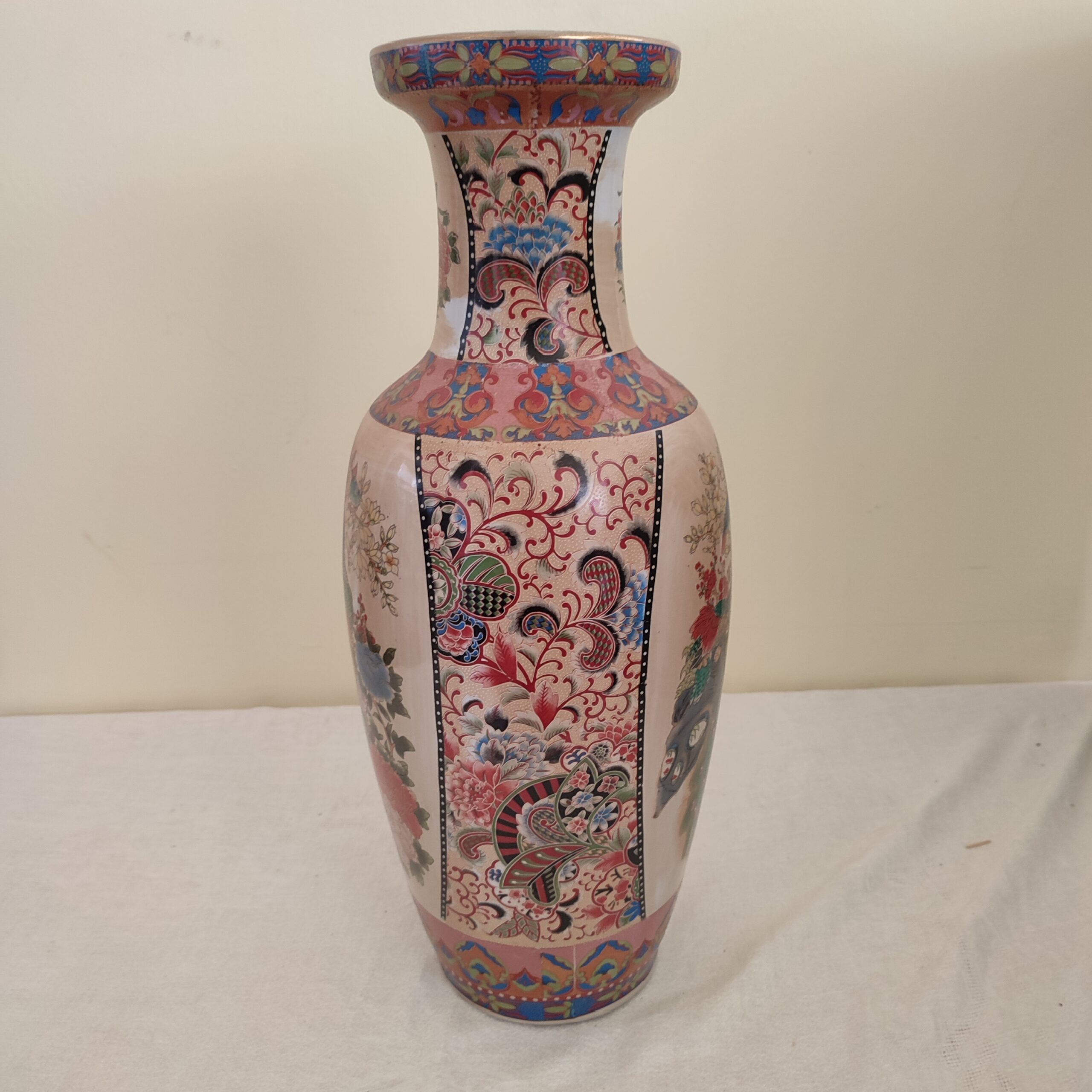 Grand vase en porcelaine de Chine